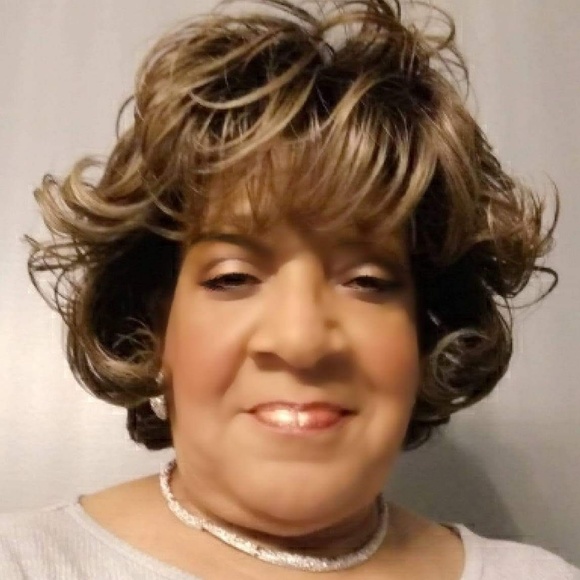 Meet your Posher, Diane - Picture 1 of 1